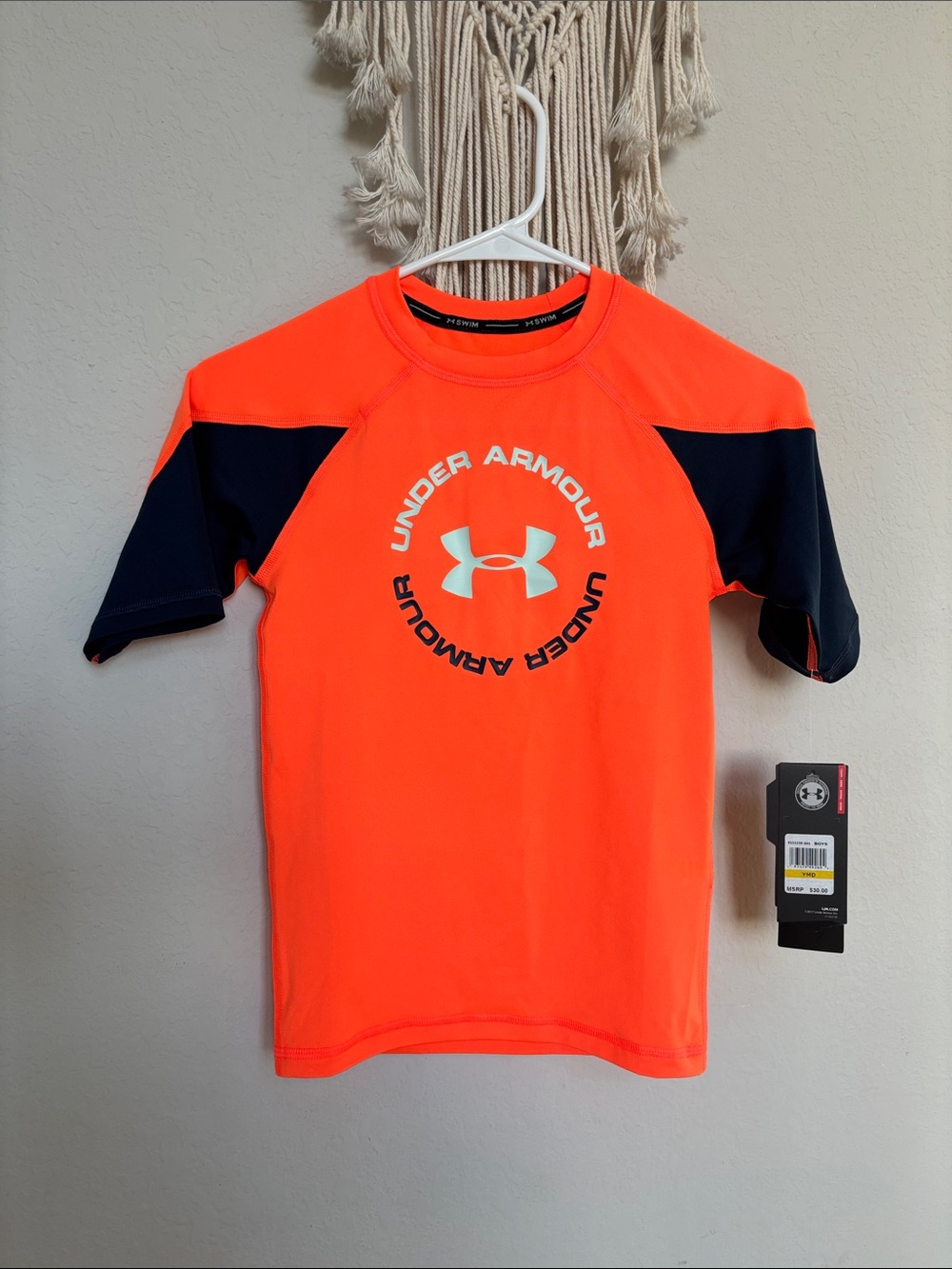 NWT Under Armour Neon rashguard
